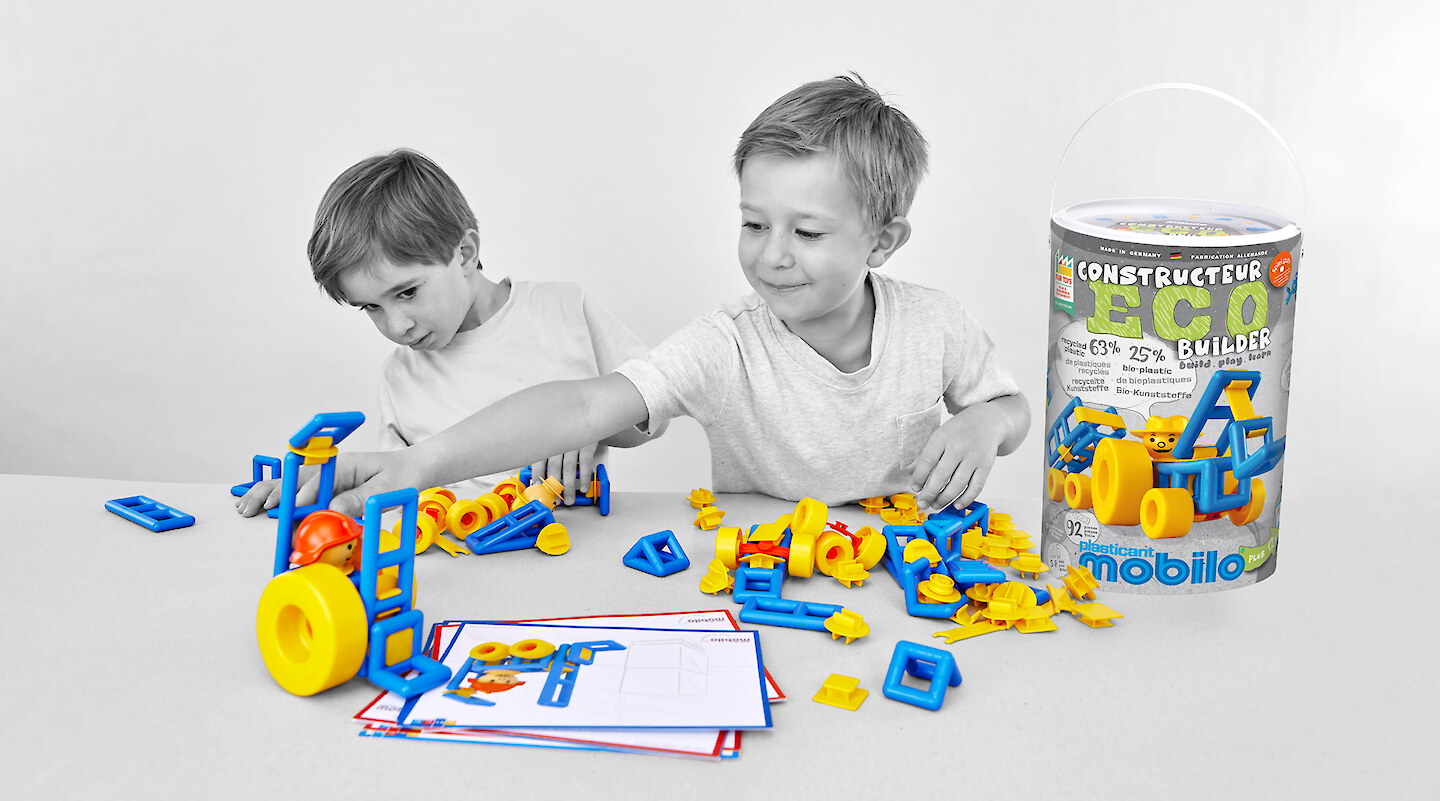 plasticant mobilo GmbH – ECO BUILDER | 92 sustainable components for 1-3 children | learning toys | high quality made in Germany